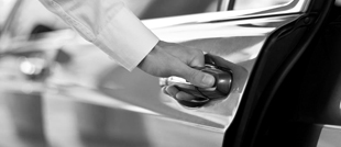 we offer foreign currency exchange on best prices and swift money transfer services for buying your car in the uk